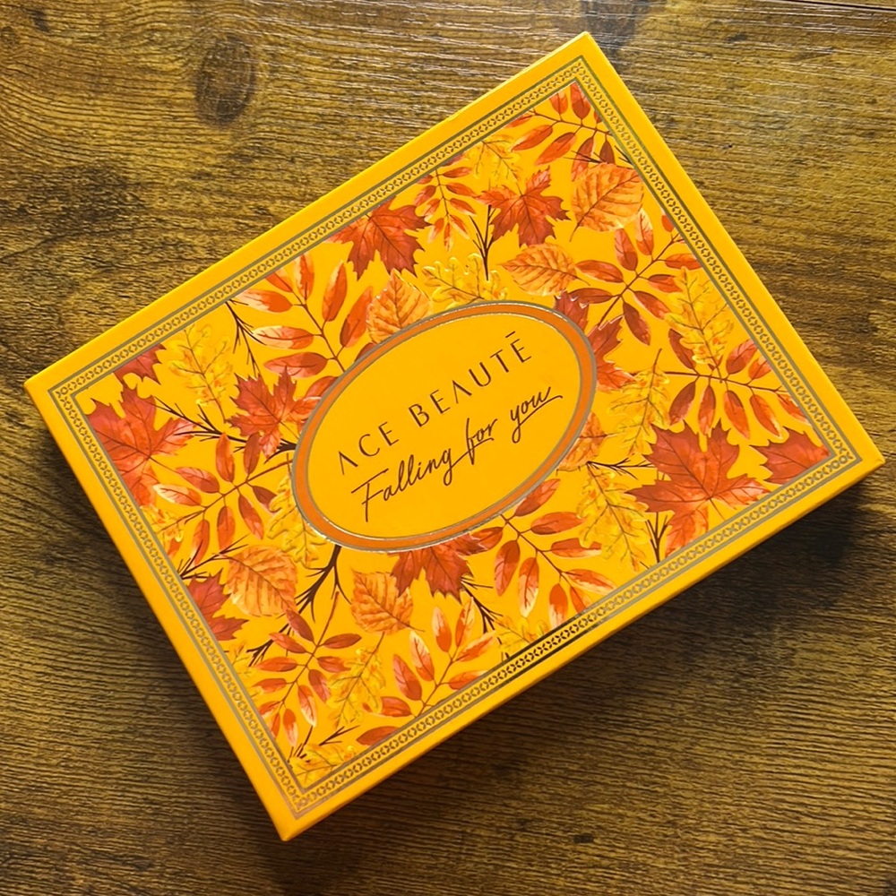 🍁 Ace Beauté 🍁 FALLING FOR YOU EYESHADOW PALETTE